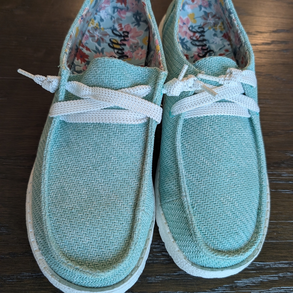 Mint Green Casual Loafers with White Laces